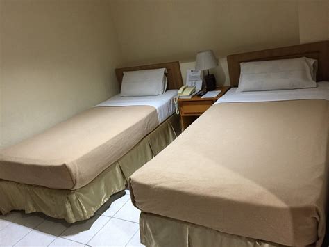 THE 10 CLOSEST Hotels to Fuente Osmena, Cebu .